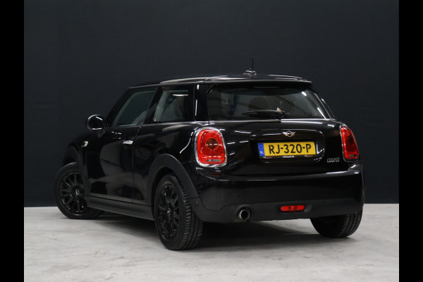 MINI Mini 1.5 Cooper Business [NAVIGATIE, AIRCO, PDC ACHTER, BLUETOOTH, 6-BAK, CRUISE CONTROL, NIEUWSTAAT]