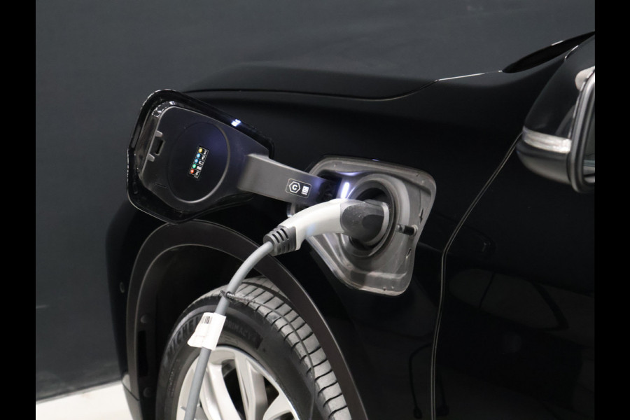 BMW X1 xDrive25e Business Edition Plus [GROOT NAVIGATIE, VOL LEDER, HEAD-UP, LEDVERLICHTING, PDC V+A, STOELVERWARMING, BLUETOOTH, CRUISE, CLIMATE, NIEUWSTAAT]