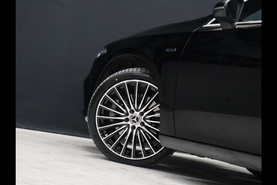 Mercedes-Benz A-Klasse 250 e Business Solution Luxury Limited [SFEERVERLICHTING, CAMERA, VOL LEDER, PDC V+A, STOELVERWARMING, BLUETOOTH, CRUISE, CLIMATE, NIEUWSTAAT]