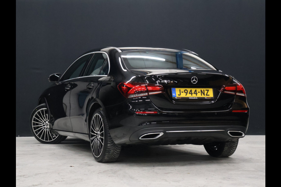 Mercedes-Benz A-Klasse 250 e Business Solution Luxury Limited [SFEERVERLICHTING, CAMERA, VOL LEDER, PDC V+A, STOELVERWARMING, BLUETOOTH, CRUISE, CLIMATE, NIEUWSTAAT]