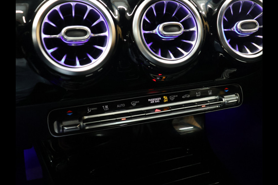 Mercedes-Benz A-Klasse 250 e Business Solution Luxury Limited [SFEERVERLICHTING, CAMERA, VOL LEDER, PDC V+A, STOELVERWARMING, BLUETOOTH, CRUISE, CLIMATE, NIEUWSTAAT]