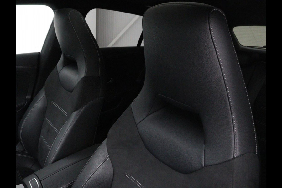 Mercedes-Benz CLA-Klasse Shooting Brake 250e AMG Night | Panoramadak | Adaptive cruise | Head-Up | Carplay | Stoelverwarming | Trekhaak | Leder/Alcantara | Widescreen | Full LED