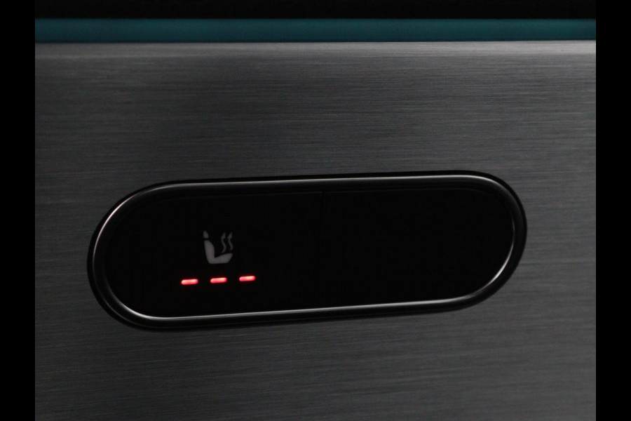 Mercedes-Benz CLA-Klasse Shooting Brake 250e AMG Night | Panoramadak | Adaptive cruise | Head-Up | Carplay | Stoelverwarming | Trekhaak | Leder/Alcantara | Widescreen | Full LED