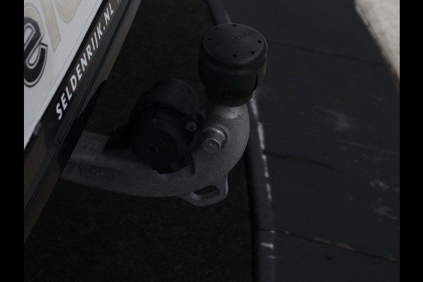 Mercedes-Benz CLA-Klasse Shooting Brake 250e AMG Night | Panoramadak | Adaptive cruise | Head-Up | Carplay | Stoelverwarming | Trekhaak | Leder/Alcantara | Widescreen | Full LED