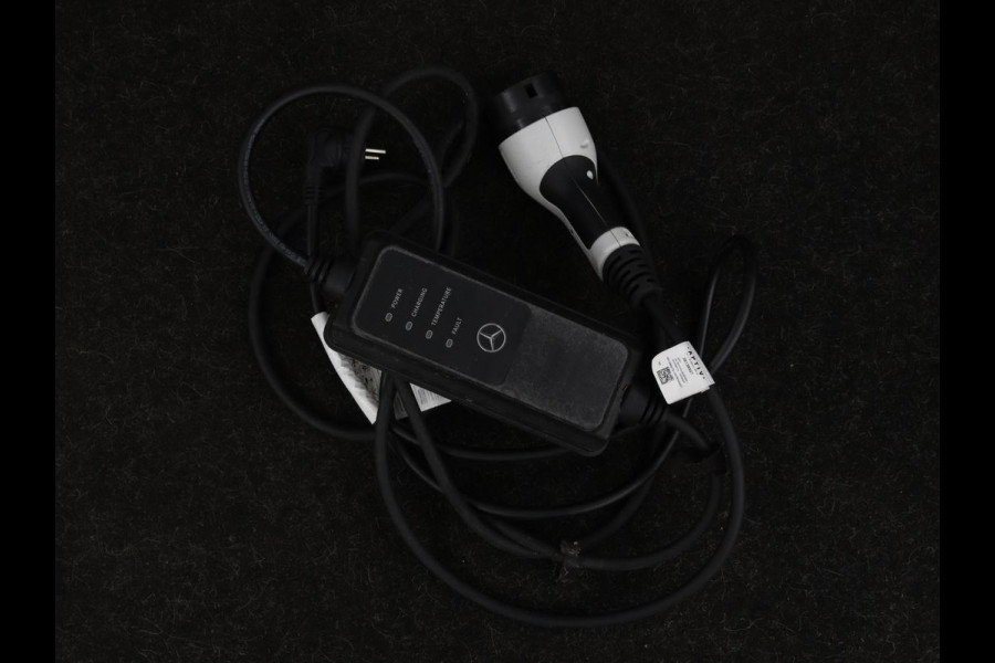 Mercedes-Benz CLA-Klasse Shooting Brake 250e AMG Night | Panoramadak | Adaptive cruise | Head-Up | Carplay | Stoelverwarming | Trekhaak | Leder/Alcantara | Widescreen | Full LED