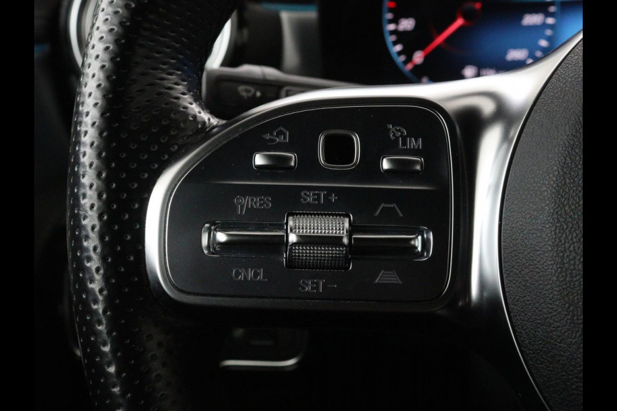 Mercedes-Benz CLA-Klasse Shooting Brake 250e AMG Night | Panoramadak | Adaptive cruise | Head-Up | Carplay | Stoelverwarming | Trekhaak | Leder/Alcantara | Widescreen | Full LED