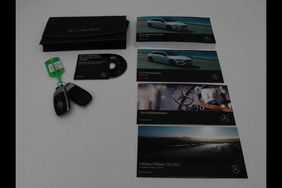 Mercedes-Benz CLA-Klasse Shooting Brake 250e AMG Night | Panoramadak | Adaptive cruise | Head-Up | Carplay | Stoelverwarming | Trekhaak | Leder/Alcantara | Widescreen | Full LED