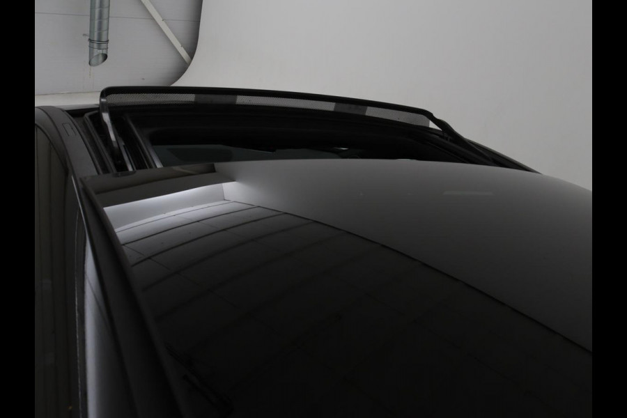 Mercedes-Benz CLA-Klasse Shooting Brake 250e AMG Night | Panoramadak | Adaptive cruise | Head-Up | Carplay | Stoelverwarming | Trekhaak | Leder/Alcantara | Widescreen | Full LED