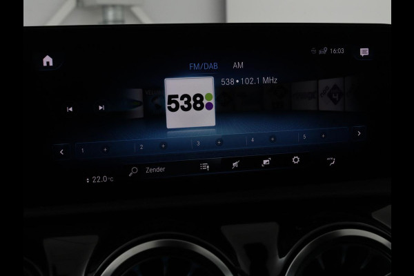 Mercedes-Benz CLA-Klasse Shooting Brake 250e AMG Night | Panoramadak | Adaptive cruise | Head-Up | Carplay | Stoelverwarming | Trekhaak | Leder/Alcantara | Widescreen | Full LED