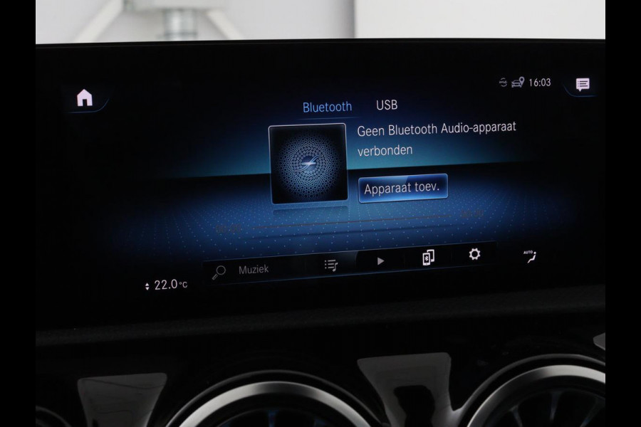 Mercedes-Benz CLA-Klasse Shooting Brake 250e AMG Night | Panoramadak | Adaptive cruise | Head-Up | Carplay | Stoelverwarming | Trekhaak | Leder/Alcantara | Widescreen | Full LED