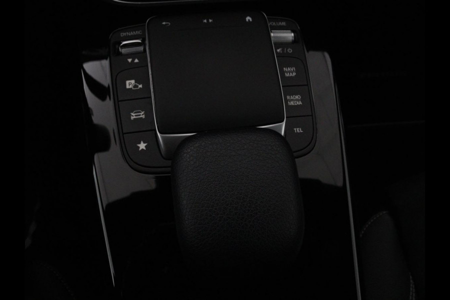 Mercedes-Benz CLA-Klasse Shooting Brake 250e AMG Night | Panoramadak | Adaptive cruise | Head-Up | Carplay | Stoelverwarming | Trekhaak | Leder/Alcantara | Widescreen | Full LED
