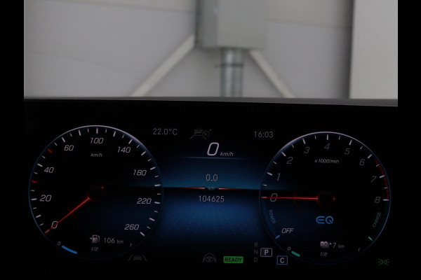 Mercedes-Benz CLA-Klasse Shooting Brake 250e AMG Night | Panoramadak | Adaptive cruise | Head-Up | Carplay | Stoelverwarming | Trekhaak | Leder/Alcantara | Widescreen | Full LED