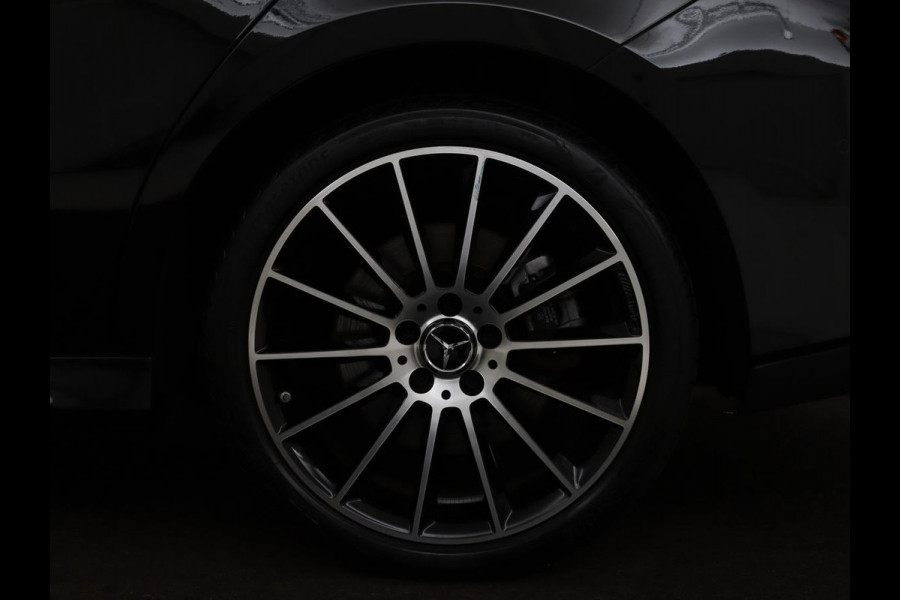 Mercedes-Benz CLA-Klasse Shooting Brake 250e AMG Night | Panoramadak | Adaptive cruise | Head-Up | Carplay | Stoelverwarming | Trekhaak | Leder/Alcantara | Widescreen | Full LED