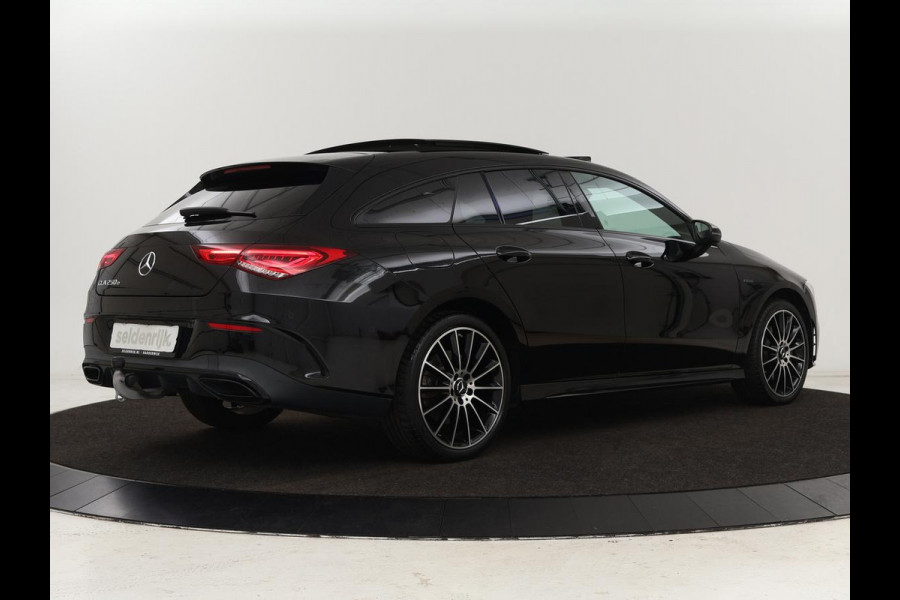 Mercedes-Benz CLA-Klasse Shooting Brake 250e AMG Night | Panoramadak | Adaptive cruise | Head-Up | Carplay | Stoelverwarming | Trekhaak | Leder/Alcantara | Widescreen | Full LED