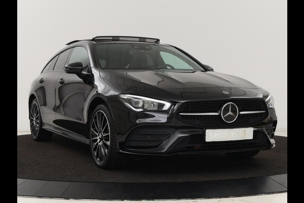 Mercedes-Benz CLA-Klasse Shooting Brake 250e AMG Night | Panoramadak | Adaptive cruise | Head-Up | Carplay | Stoelverwarming | Trekhaak | Leder/Alcantara | Widescreen | Full LED