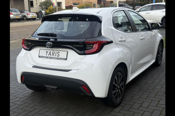 Toyota Yaris 1.5 Hybrid Dynamic Plus | Stoelverwarming, 16 inch, LED, Apple CarPlay/Android Auto, Parkeercamera, Keyless Toyota Yaris 1.5 Hybrid Dynamic Plus | Stoelverwarming, 16 inch, LED, Apple CarPlay/Android Auto, Parkeercamera, Keyless