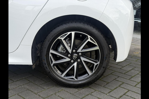 Toyota Yaris 1.5 Hybrid Dynamic Plus | Stoelverwarming, 16 inch, LED, Apple CarPlay/Android Auto, Parkeercamera, Keyless Toyota Yaris 1.5 Hybrid Dynamic Plus | Stoelverwarming, 16 inch, LED, Apple CarPlay/Android Auto, Parkeercamera, Keyless