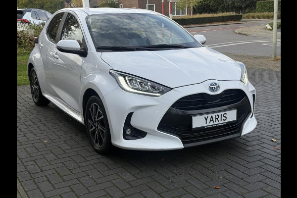 Toyota Yaris 1.5 Hybrid Dynamic Plus | Stoelverwarming, 16 inch, LED, Apple CarPlay/Android Auto, Parkeercamera, Keyless Toyota Yaris 1.5 Hybrid Dynamic Plus | Stoelverwarming, 16 inch, LED, Apple CarPlay/Android Auto, Parkeercamera, Keyless