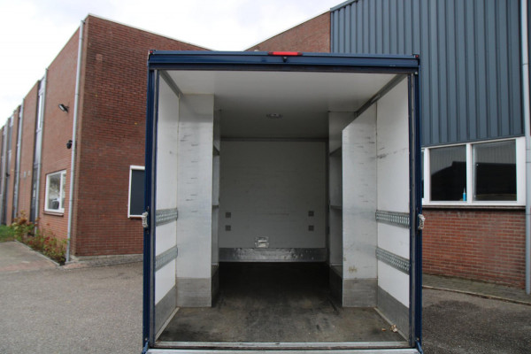 Volkswagen Crafter 35 2.0 TDI L4 / Bakwagen / Lage instap / Meubelbak / Luxe