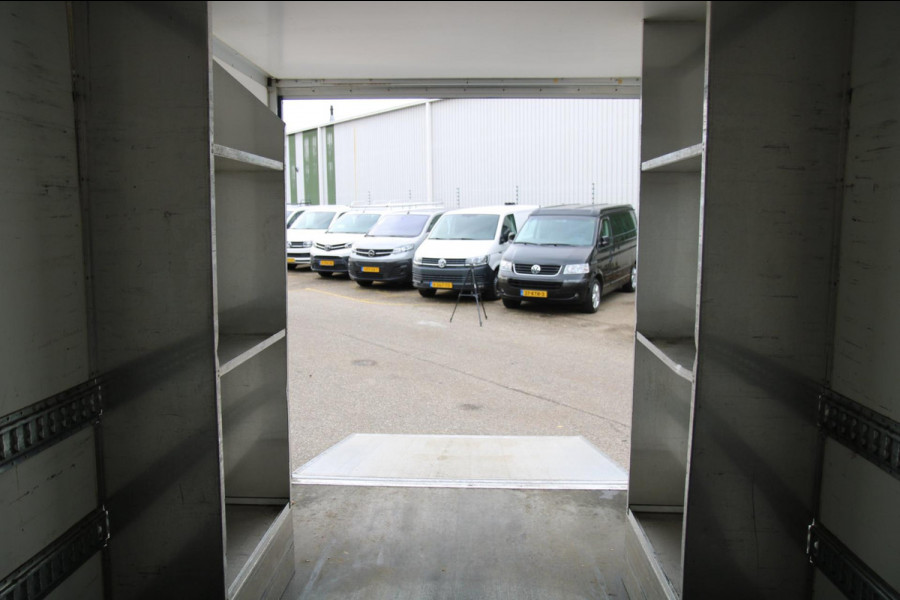 Volkswagen Crafter 35 2.0 TDI L4 / Bakwagen / Lage instap / Meubelbak / Luxe