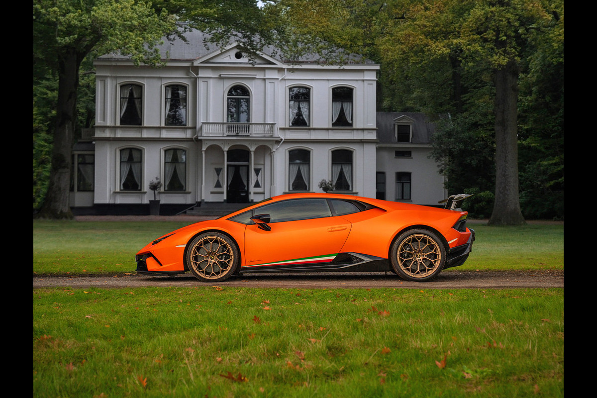 Lamborghini Huracan 5.2 V10 Performante | Arancio Antaeus | Carbon Bucket Seats | Lift | Camera