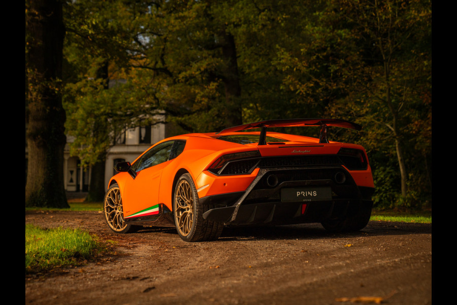 Lamborghini Huracan 5.2 V10 Performante | Arancio Antaeus | Carbon Bucket Seats | Lift | Camera