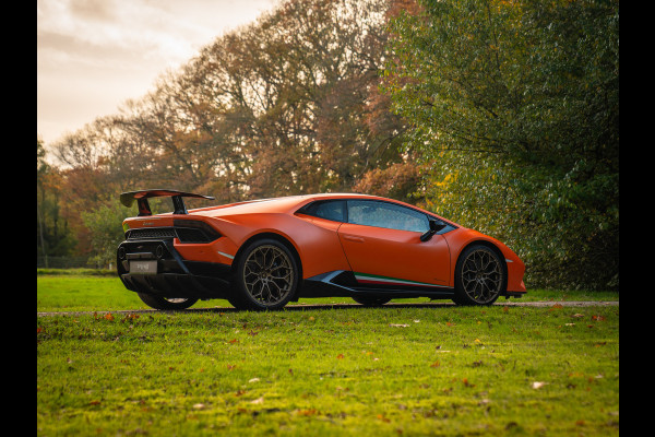 Lamborghini Huracan 5.2 V10 Performante | Arancio Antaeus | Carbon Bucket Seats | Lift | Camera