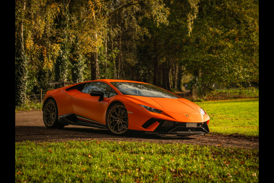 Lamborghini Huracan 5.2 V10 Performante | Arancio Antaeus | Carbon Bucket Seats | Lift | Camera