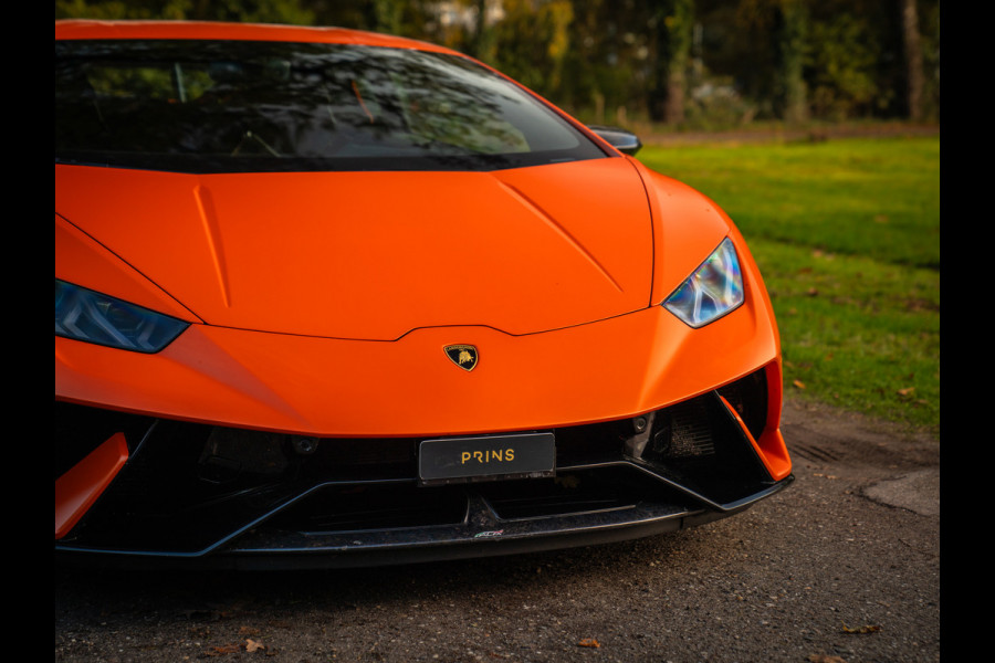 Lamborghini Huracan 5.2 V10 Performante | Arancio Antaeus | Carbon Bucket Seats | Lift | Camera