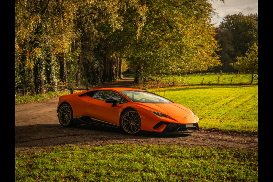 Lamborghini Huracan 5.2 V10 Performante | Arancio Antaeus | Carbon Bucket Seats | Lift | Camera