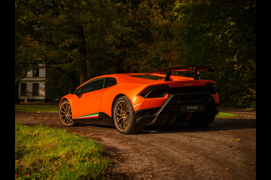 Lamborghini Huracan 5.2 V10 Performante | Arancio Antaeus | Carbon Bucket Seats | Lift | Camera