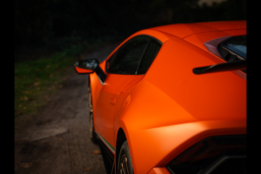 Lamborghini Huracan 5.2 V10 Performante | Arancio Antaeus | Carbon Bucket Seats | Lift | Camera