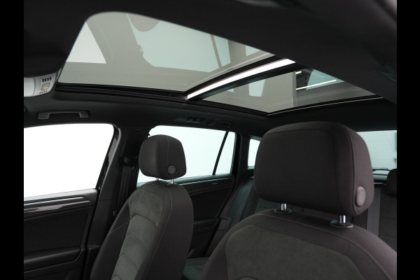 Volkswagen Tiguan 1.5 TSI ACT 150pk DSG Highline R-Line Panorama Camera Trekhaak Keyless Carplay 173 Volkswagen Tiguan 1.5 TSI ACT 150pk DSG Highline R-Line Panorama Camera Trekhaak Keyless Carplay 173