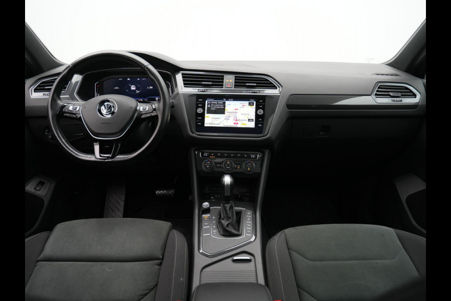 Volkswagen Tiguan 1.5 TSI ACT 150pk DSG Highline R-Line Panorama Camera Trekhaak Keyless Carplay 173 Volkswagen Tiguan 1.5 TSI ACT 150pk DSG Highline R-Line Panorama Camera Trekhaak Keyless Carplay 173