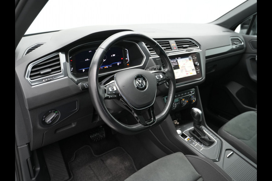 Volkswagen Tiguan 1.5 TSI ACT 150pk DSG Highline R-Line Panorama Camera Trekhaak Keyless Carplay 173 Volkswagen Tiguan 1.5 TSI ACT 150pk DSG Highline R-Line Panorama Camera Trekhaak Keyless Carplay 173