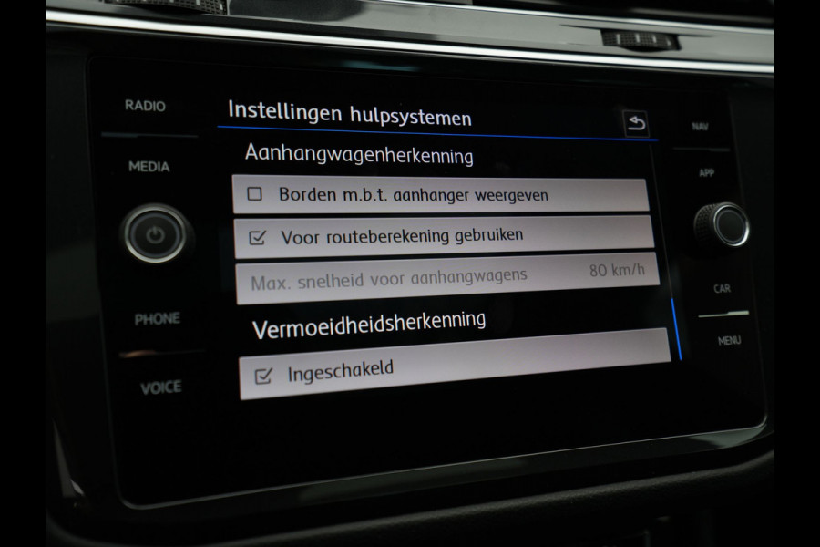 Volkswagen Tiguan 1.5 TSI ACT 150pk DSG Highline R-Line Panorama Camera Trekhaak Keyless Carplay 173 Volkswagen Tiguan 1.5 TSI ACT 150pk DSG Highline R-Line Panorama Camera Trekhaak Keyless Carplay 173
