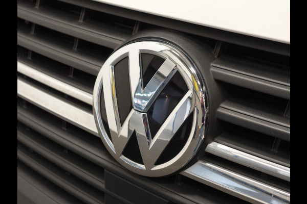 Volkswagen Transporter 2.0 TDI 110pk L2H1 Navigatie Apple Carplay/Android Auto Trekhaak Camera Parkeersensoren achter Cruise Control Airco