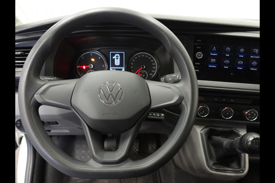Volkswagen Transporter 2.0 TDI 110pk L2H1 Navigatie Apple Carplay/Android Auto Trekhaak Camera Parkeersensoren achter Cruise Control Airco