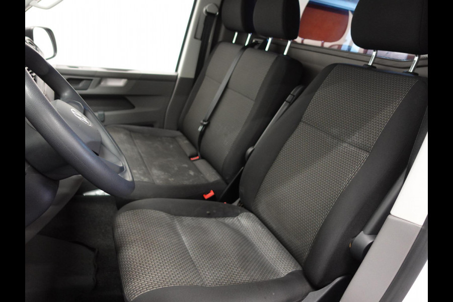 Volkswagen Transporter 2.0 TDI 110pk L2H1 Navigatie Apple Carplay/Android Auto Trekhaak Camera Parkeersensoren achter Cruise Control Airco