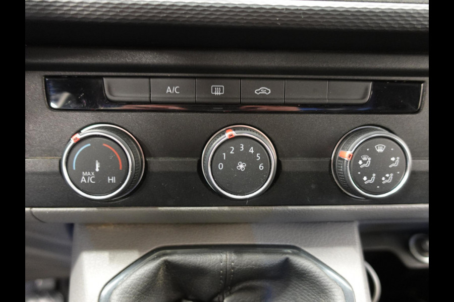 Volkswagen Transporter 2.0 TDI 110pk L2H1 Navigatie Apple Carplay/Android Auto Trekhaak Camera Parkeersensoren achter Cruise Control Airco