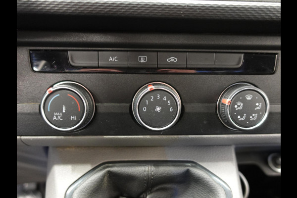 Volkswagen Transporter 2.0 TDI 110pk L2H1 Navigatie Apple Carplay/Android Auto Trekhaak Camera Parkeersensoren achter Cruise Control Airco