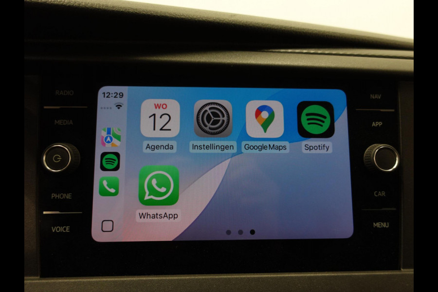Volkswagen Transporter 2.0 TDI 110pk L2H1 Navigatie Apple Carplay/Android Auto Trekhaak Camera Parkeersensoren achter Cruise Control Airco