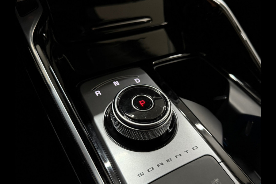 Kia Sorento 1.6 T-GDI Plug-in Hybrid 4WD DynamicLine 7p. | Luxe Leer | Afn. Trekhaak | Winterpakket | Adaptive Cruise Kia Sorento 1.6 T-GDI Plug-in Hybrid 4WD DynamicLine 7p. | Luxe Leer | Afn. Trekhaak | Winterpakket | Adaptive Cruise