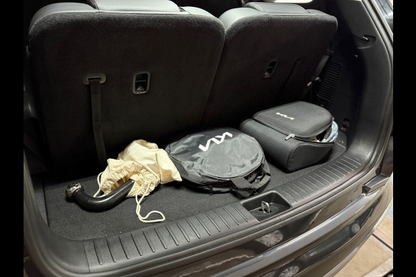 Kia Sorento 1.6 T-GDI Plug-in Hybrid 4WD DynamicLine 7p. | Luxe Leer | Afn. Trekhaak | Winterpakket | Adaptive Cruise Kia Sorento 1.6 T-GDI Plug-in Hybrid 4WD DynamicLine 7p. | Luxe Leer | Afn. Trekhaak | Winterpakket | Adaptive Cruise