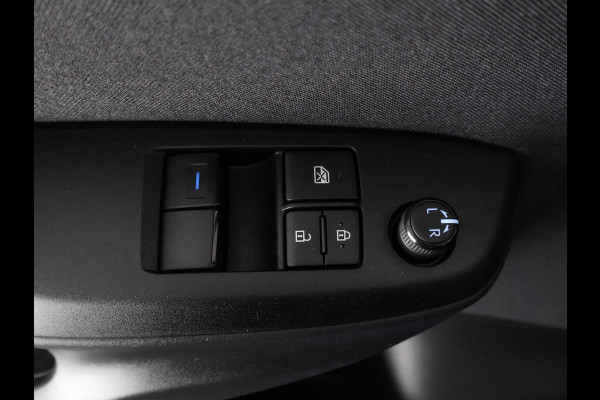 Toyota Yaris 1.5 HYBRID BI-TONE AUTOMAAT NAVI GARANTIE 6-2032 PARKEERCAMERA.APPLE /ANDROID CARPLAY Toyota Yaris 1.5 HYBRID BI-TONE AUTOMAAT NAVI GARANTIE 6-2032 PARKEERCAMERA.APPLE /ANDROID CARPLAY