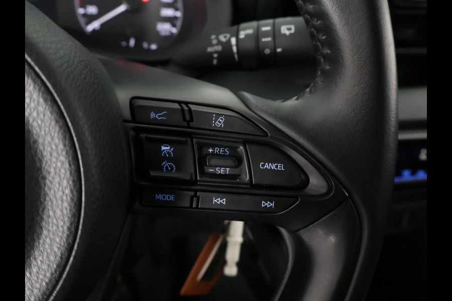 Toyota Yaris 1.5 HYBRID BI-TONE AUTOMAAT NAVI GARANTIE 6-2032 PARKEERCAMERA.APPLE /ANDROID CARPLAY Toyota Yaris 1.5 HYBRID BI-TONE AUTOMAAT NAVI GARANTIE 6-2032 PARKEERCAMERA.APPLE /ANDROID CARPLAY