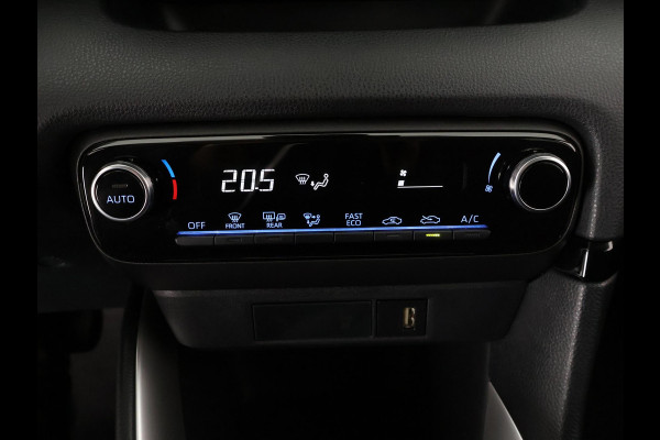 Toyota Yaris 1.5 HYBRID BI-TONE AUTOMAAT NAVI GARANTIE 6-2032 PARKEERCAMERA.APPLE /ANDROID CARPLAY Toyota Yaris 1.5 HYBRID BI-TONE AUTOMAAT NAVI GARANTIE 6-2032 PARKEERCAMERA.APPLE /ANDROID CARPLAY