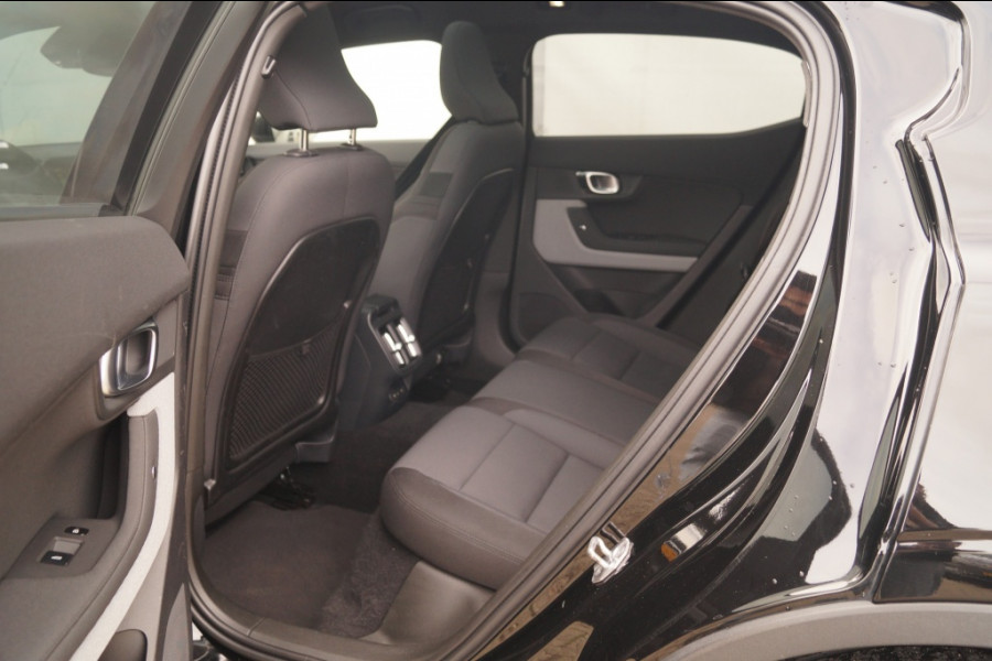 Polestar 2 Long Range Dual Motor 78kWh Launch Edition -PANO-TREKHAAK- Polestar 2 Long Range Dual Motor 78kWh Launch Edition -PANO-TREKHAAK-