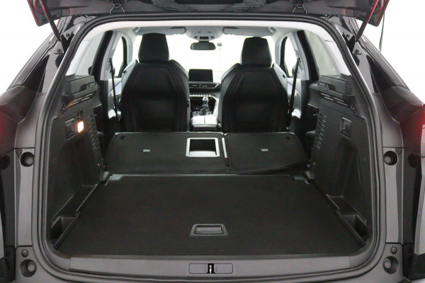 Peugeot 3008 1.2 PureTech Allure*NAVI*ECC*CRUISE*CARPLAY* Peugeot 3008 1.2 PureTech Allure*NAVI*ECC*CRUISE*CARPLAY*
