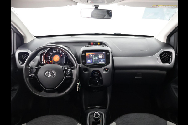 Toyota Aygo 1.0 VVT-i X-PLAY AUTOMAAT GARANTIE TOT 10-2031 BIJNA 2022. APPLE CARPLAY & ANDROID AUTO . ACHTERUITRIJ CAMERA .